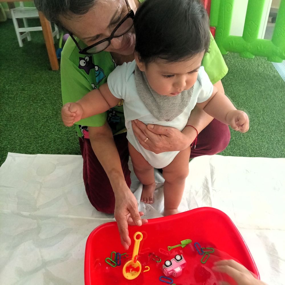 Profesionales especializados en educación y estimulación motriz de la Casita del Árbol